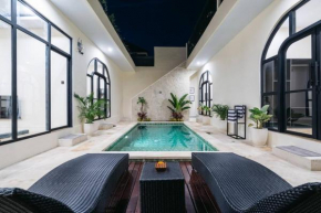 Umajana - 9 Min To Beach, Private Oasis with Skyline Perch